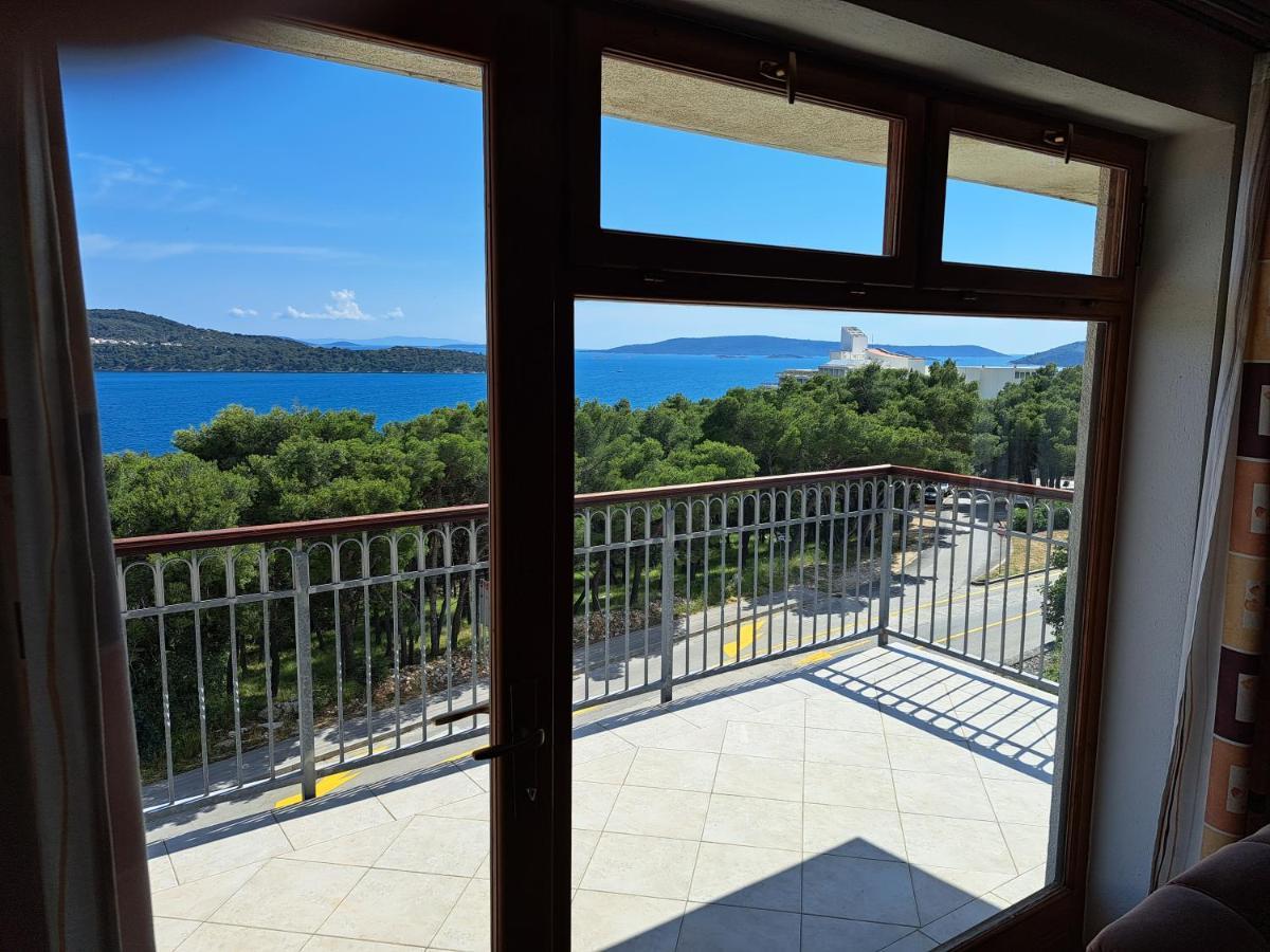 Apartment With Splendid Sea View Trogir Extérieur photo