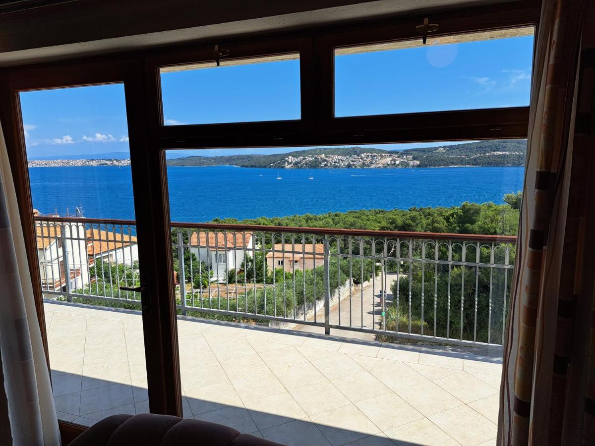 Apartment With Splendid Sea View Trogir Extérieur photo