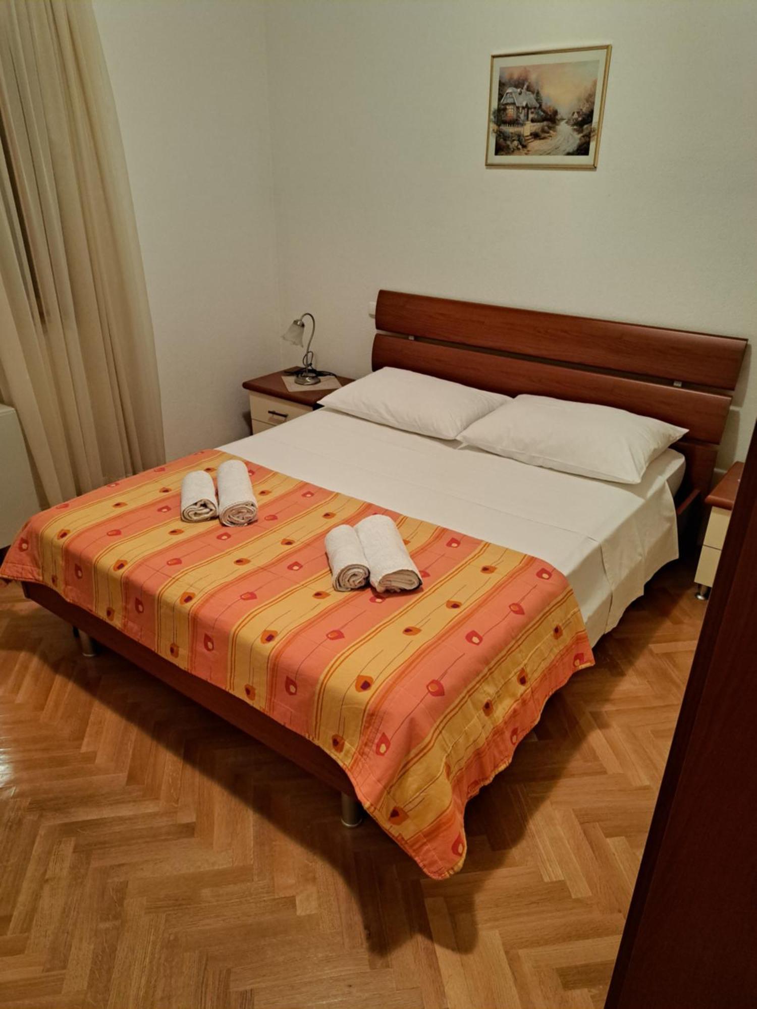 Apartment With Splendid Sea View Trogir Chambre photo