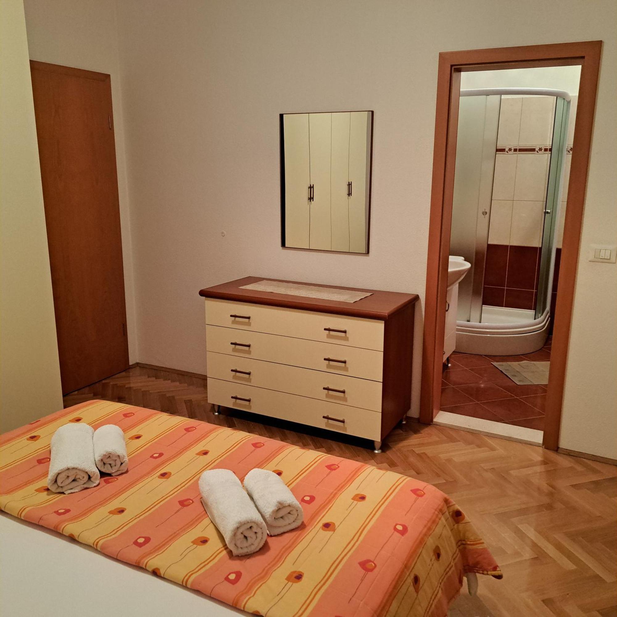 Apartment With Splendid Sea View Trogir Chambre photo