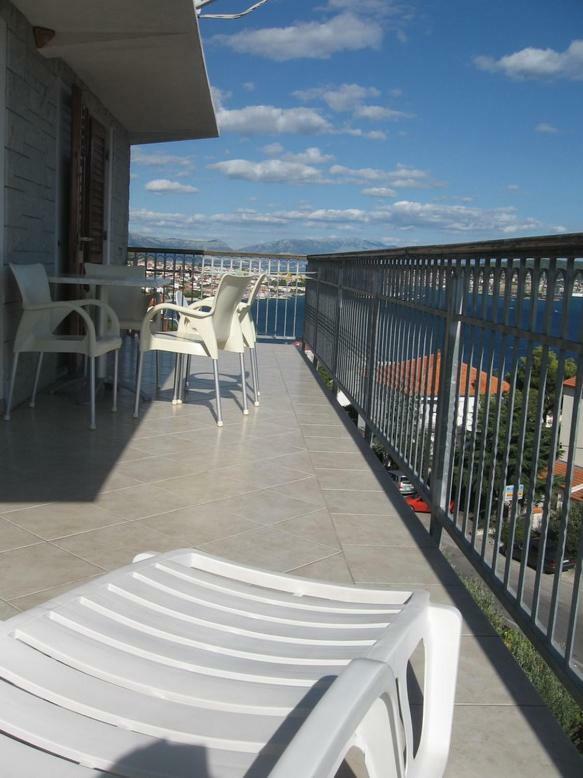 Apartment With Splendid Sea View Trogir Extérieur photo