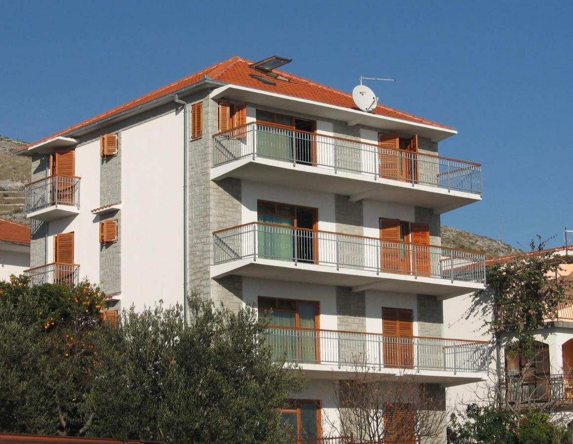 Apartment With Splendid Sea View Trogir Extérieur photo