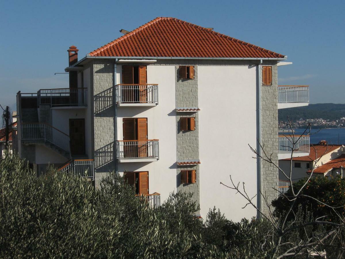 Apartment With Splendid Sea View Trogir Extérieur photo