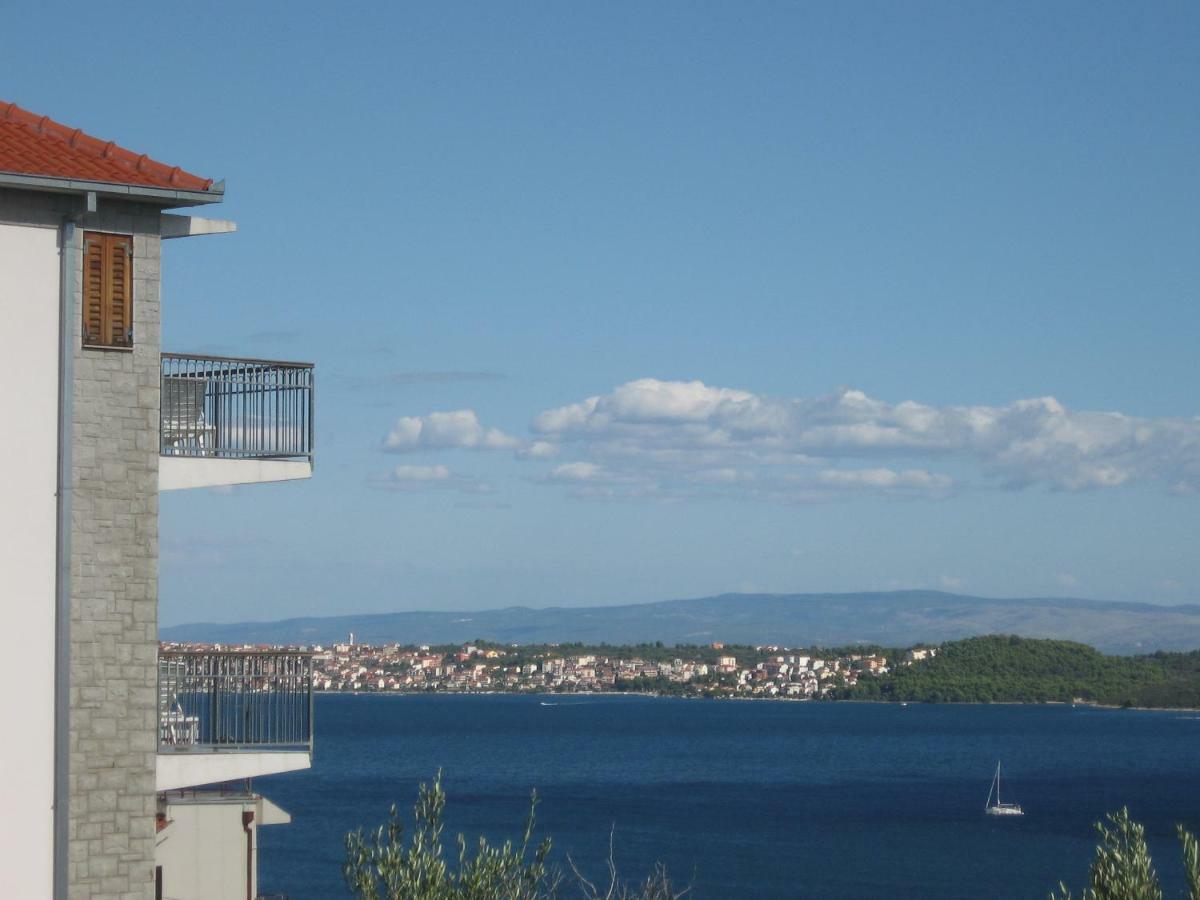 Apartment With Splendid Sea View Trogir Extérieur photo